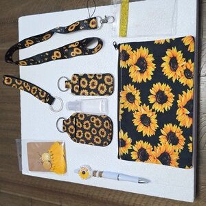 Sunflower Accessory Set. New Without Tags.
